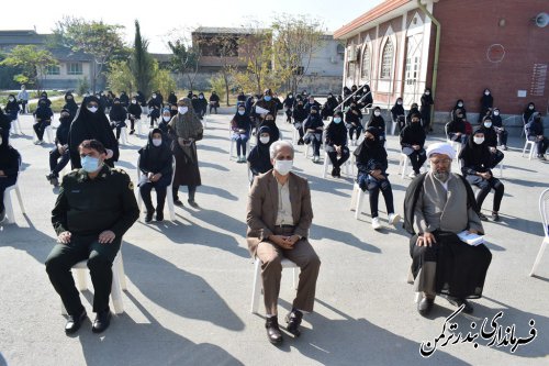  حضور فرماندار ترکمن در مراسم لاله روشن یادواره شهدای دانش آموز و فرهنگی