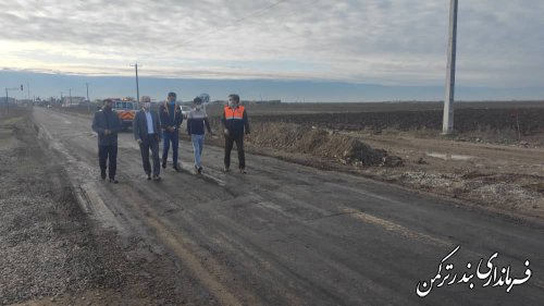 بازدید فرماندار ترکمن از اجرای پروژه روکش آسفالت محور روستای گامیشلی نزار