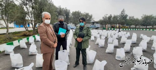 توزیع ۱۰۰۰ بسته معیشتی در شهرستان ترکمن در اجرای طرح رزمایش همدلی و کمک مومنانه