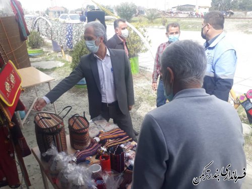 بازدید فرماندار از روند آماده سازی نمایشگاه صنایع دستی در بازارچه اسکله بندرترکمن