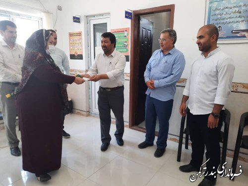 بازدید معاون فرماندار شهرستان از خانه بهداشت پنج پیکر بمناسبت روز بهورز