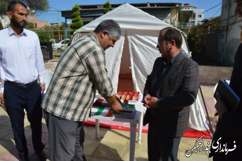 مراسم پویش مهر دفتر برای دانش آموزان نیازمند با حضور فرماندار شهرستان برگزار شد
