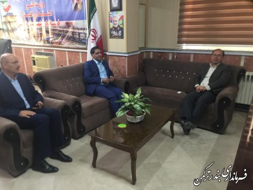 دیدار و گفتگو فرماندار شهرستان با مهندس کرایلو مدیرکل فنی و حرفه ای استان