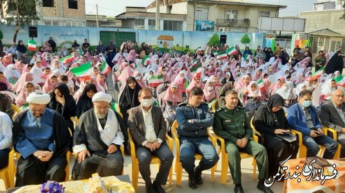 زنگ بازگشایی مدارس شهرستان ترکمن به دست فرماندار نواخته شد
