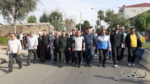 مراسم پیاده روی خانوادگی با حضور پرشور مردم شهرستان ترکمن برگزار شد