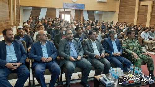 اختتامیه مسابقات مهارتی فرش کشور با حضور معاون سیاسی استاندار برگزار شد