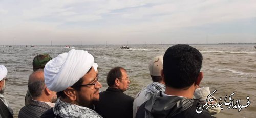 مراسم رژه دریایی در شهرستان ترکمن برگزار شد