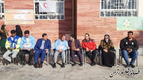 مانور سراسری زلزله و ایمنی مدارس بمناسبت ۸ آذر در شهرستان ترکمن برگزار گردید