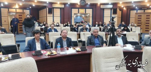 حضور فرماندار شهرستان در همایش استانی جهاد تبیین و اطلاع رسانی هنرمندانه