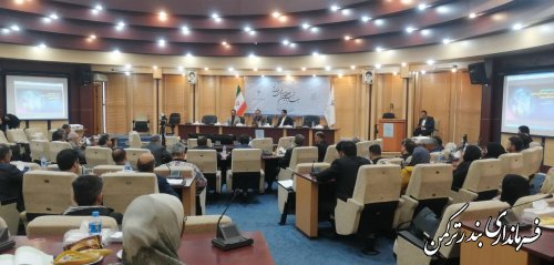 حضور فرماندار شهرستان در همایش استانی جهاد تبیین و اطلاع رسانی هنرمندانه