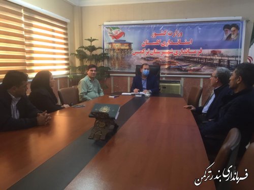 جلسه بررسي مشكلات جايگاه داران سوخت شهرستان برگزار شد 