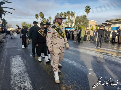 مراسم استقبال از پیکر مطهر شهید گمنام دفاع مقدس در شهرستان ترکمن برگزار شد