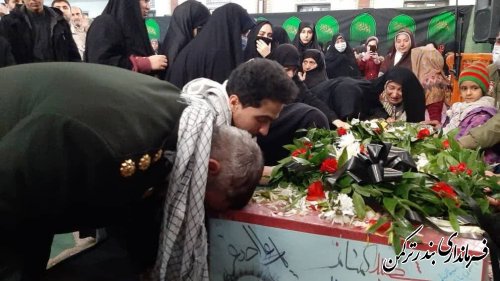 مراسم استقبال از پیکر مطهر شهید گمنام دفاع مقدس در شهرستان ترکمن برگزار شد