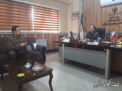 دیدار و گفتگو فرماندار با جناب آقای مرادزاده سرپرست بیمه سلامت بندرترکمن