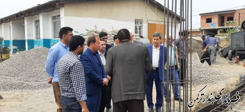 بازدید فرماندار از مدرسه 6 کلاسه خیرساز روستای خواجه لر 