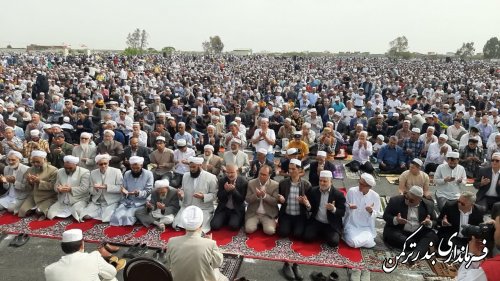 نماز عید سعید فطر با شکوه خاصی در شهرستان ترکمن برگزار شد