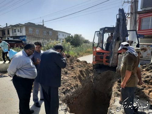 بازدید فرماندار از  طرح اصلاح و توسعه شبکه آب خیابان های ساحل ۳۵ ، ۳۷ ، ۳۹ و 41 بندر ترکمن 