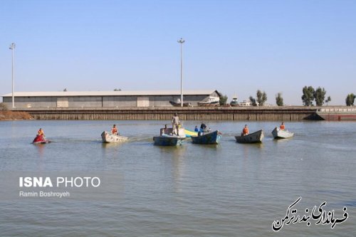 برگزاری اولین دوره مسابقات قایق‌های تندرو قهرمانی کشور در بندرترکمن