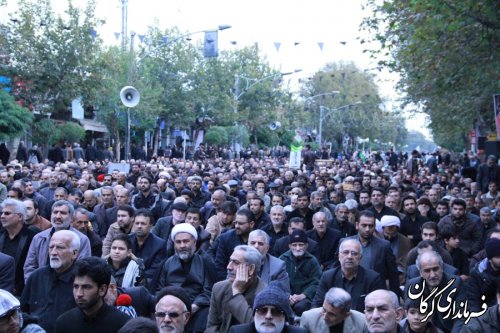 اقامه نماز ظهر عاشورا در مرکز استان