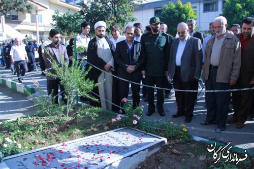 مراسم غبارروبی و عطرافشانی یادمان شهدای پنجم آذر دربیمارستان5آذر برگزارشد