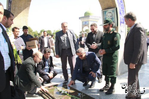 مراسم غبار روبی و عطرافشانی مزار شهدا در شهر گرگان برگزار شد