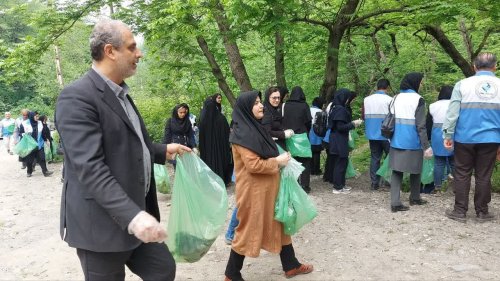 مراسم پاکسازی طبیعت به مناسبت روز زمین پاک در گرگان