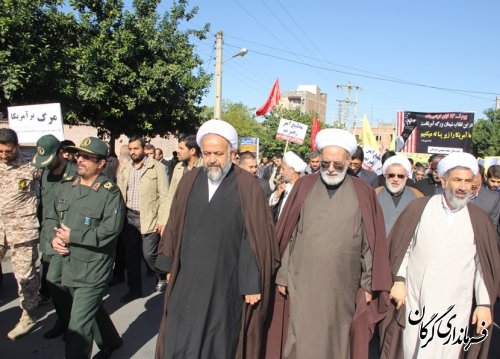 مراسم استکبار ستیزی از محل میدان وحدت تا مصلی نماز جمعه شهر گرگان برگزار شد