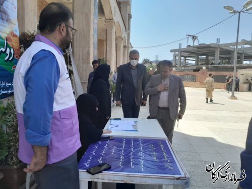 به مناسبت هفته دولت میزخدمت در مصلی وحدت گرگان برپا شد