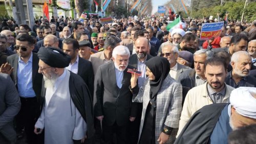 حضور شورآفرین مردم گرگان در جشن ملی انقلاب