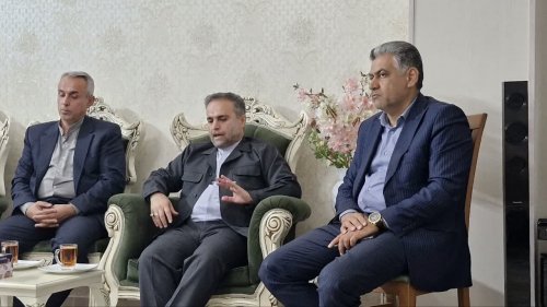 فرماندار گرگان با خانواده شهید دیدار کرد