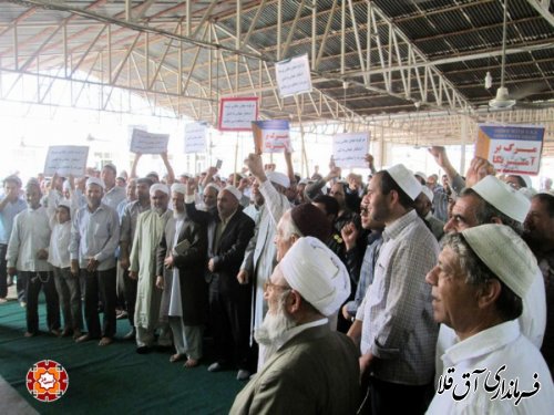 تجمع اعتراض آمیز نمازگزاران شهرستان آق قلا علیه جنایات غزه