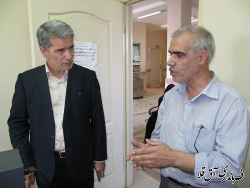 بازدید سرزده فرماندار شهرستان آق قلا از اداره ثبت احوال 