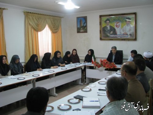 سنگ بنای تمام فعالیتهای فرهنگی در حوزه خانواده، زنان هستند 