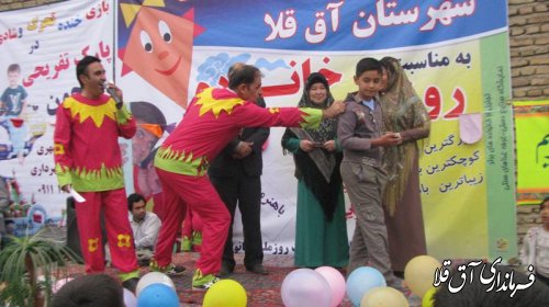 جشنواره پرواز بادبادک ها در شهرستان آق قلا برگزار شد