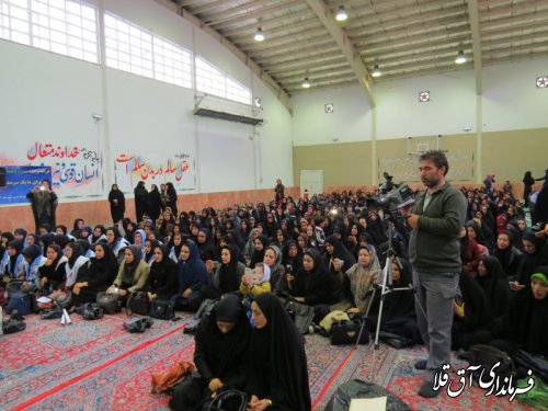 جشن میلادکوثر شهرستان با عنوان فاطمه الگوی همسرداری و فرزندپروری دین مدارانه برگزار گردید