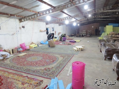بازدید فرماندار از کارگاه مبل سازی یاسین روستای عطا آباد بخش مرکزی