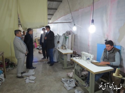 بازدید فرماندار از کارگاه مبل سازی یاسین روستای عطا آباد بخش مرکزی