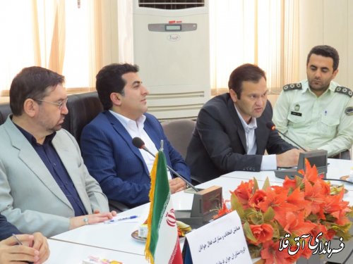 جوانان درترویج و ارتقاء ارزش های انقلاب تلاش نمایند