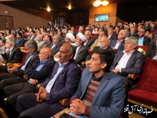 فرماندار شهرستان آق قلا در هجدهمین جشنواره خیرین مدرسه ساز استان شرکت کرد