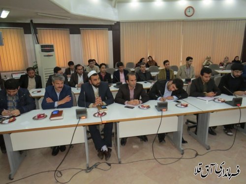 نگاه ویژه دولت،تقویت بخش خصوصی،اشتغال جوانان و توسعه روستائی است