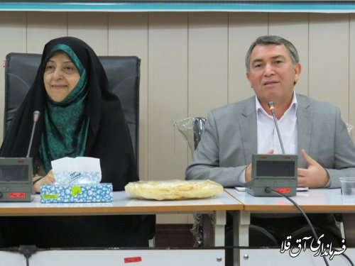نشست بانوان فرهیخته به مناسبت دهه فجر در شهرستان آق قلا برگزار شد