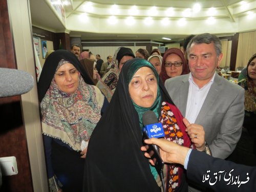 نشست بانوان فرهیخته به مناسبت دهه فجر در شهرستان آق قلا برگزار شد