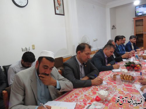 نشست هم اندیشی و برنامه ریزی اشتغال مدد جویان کمیته امداد شهرستان آق قلا