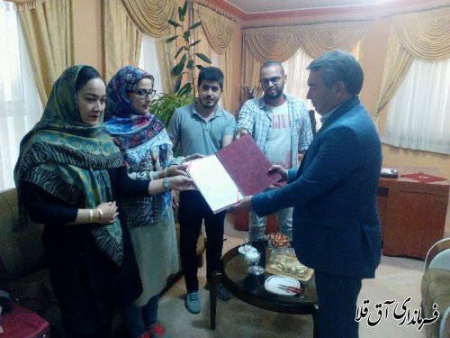 اهدای پروانه فعالیت"پیشگامان سبز قلعه سفید"توسط فرماندار شهرستان آق قلا