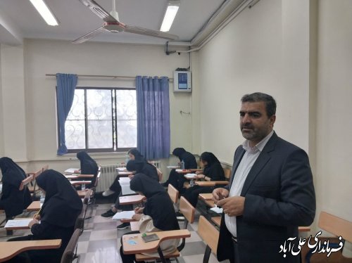 فرماندار علی آبادکتول از حوزه‌ برگزاری کنکور سراسری در این شهرستان بازدید کرد