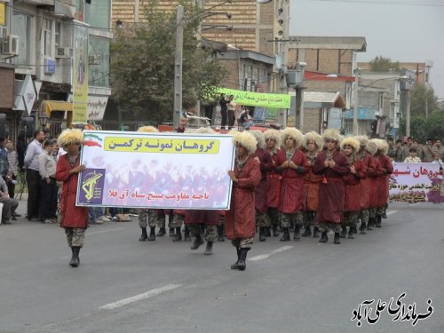 رژه با شکوه نیروهای نظامی وانتظامی درعلی آباد کتول(گزارش تصویری)