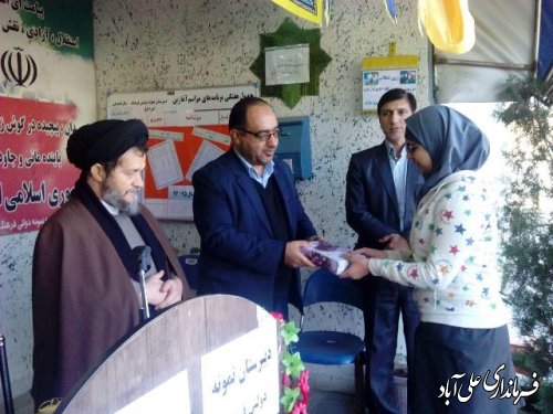 زنگ انقلاب در مدارس علی آباد کتول طنین‌انداز شد