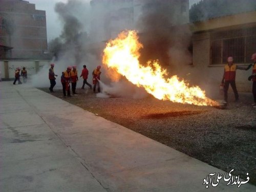 مانور زلزله و ایمنی در مدارس علی آباد کتول برگزار شد