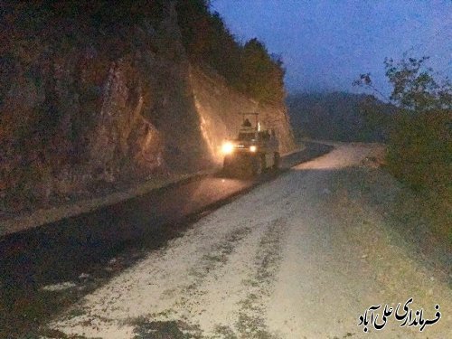 بازدید فرماندار از پروژه آسفالت راه های روستای دهنه محمد آباد