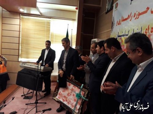 تجلیل از کار گران راهداری وحمل ونقل جاده ای با حضور فرماندار علی آباد کتول